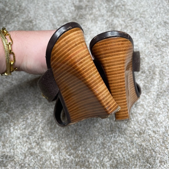 Louis Vuitton Criss Cross Wedge Sandals - Picture 7 of 8